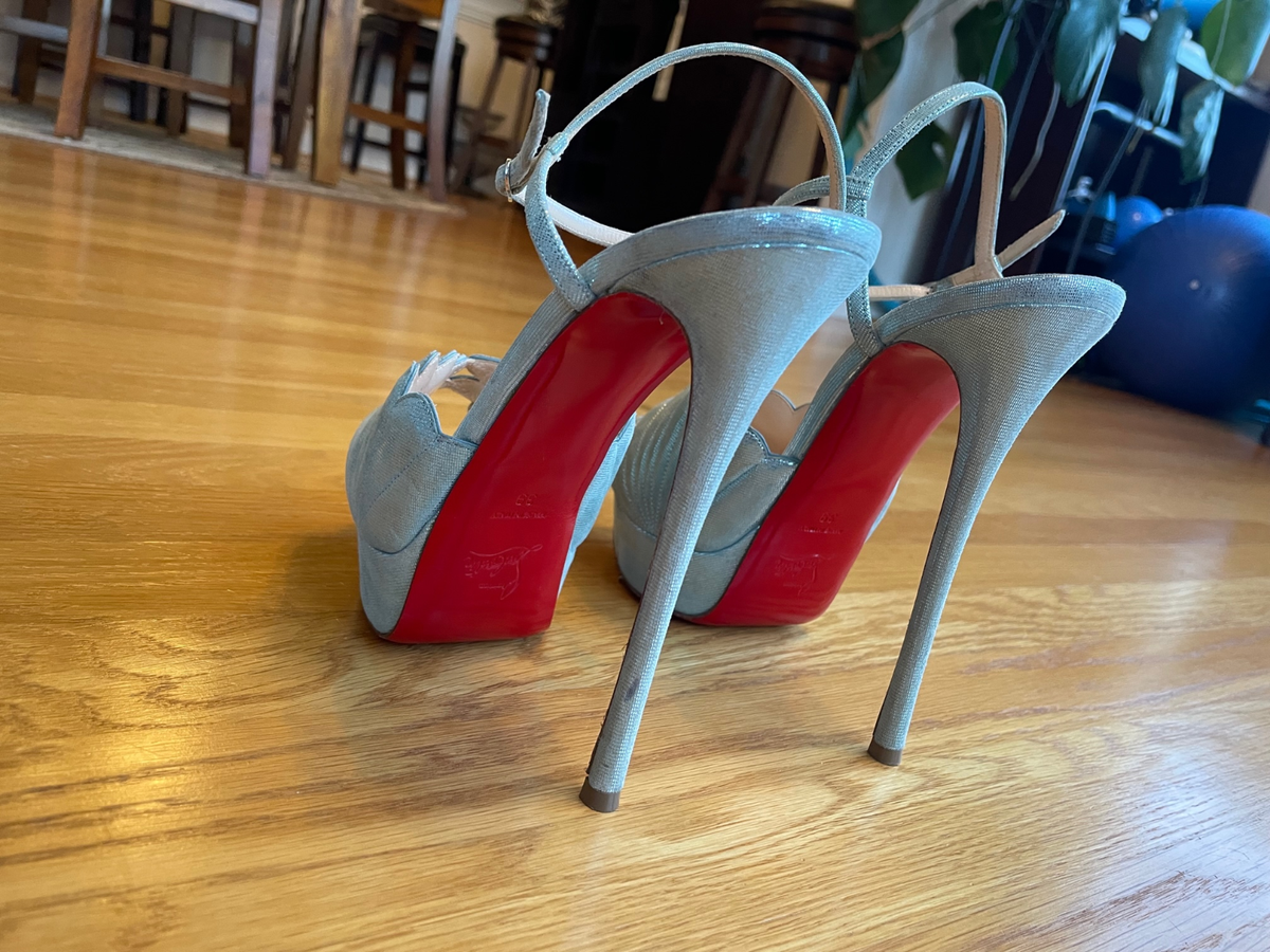 Christian Louboutinエナメルグリーン ハイヒール CHRISTIAN LOUBOUTIN Green/Metallic Botticella Alta 150
