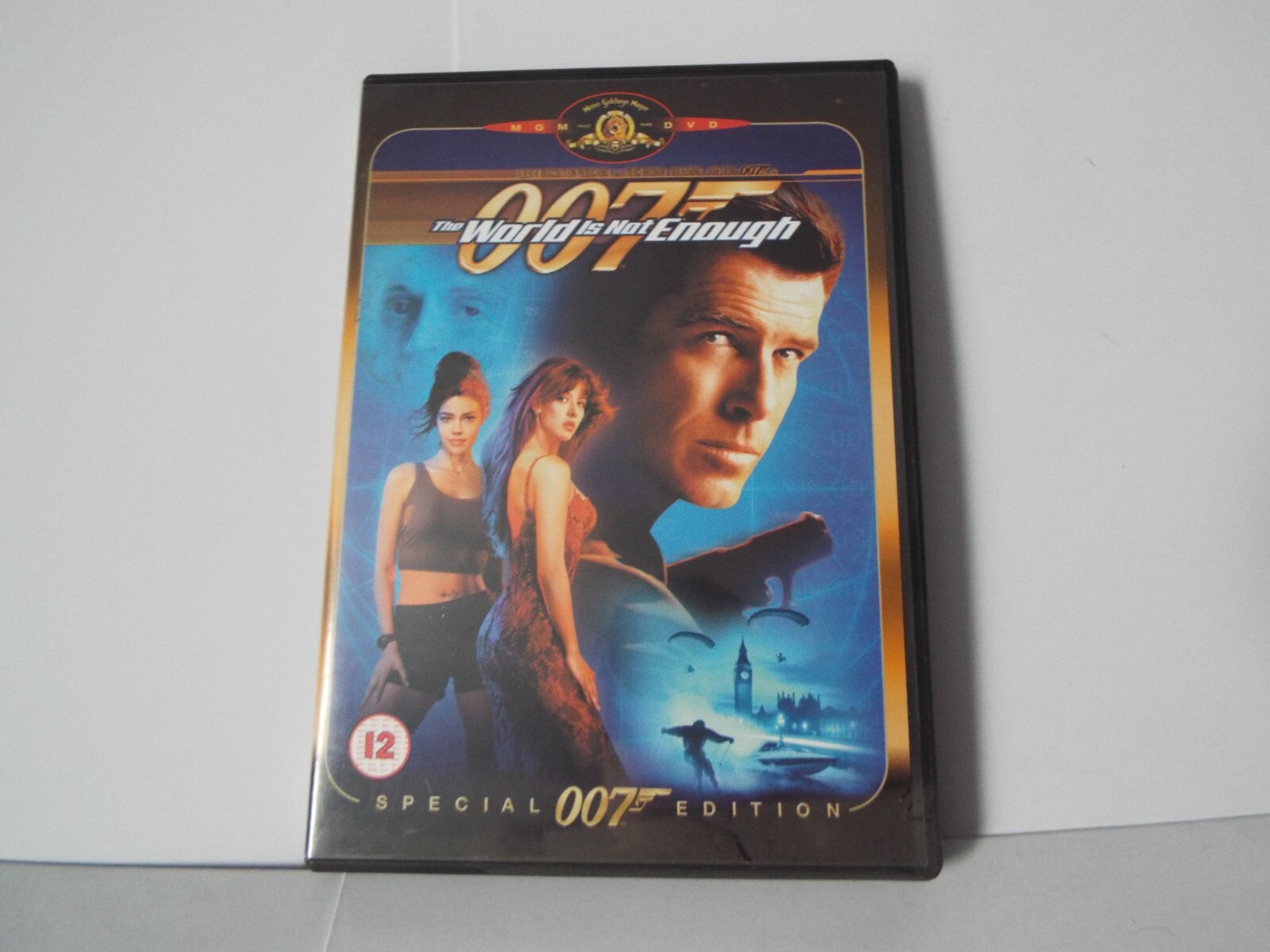 007 THE WORLD IS NOT ENOUGH DVD