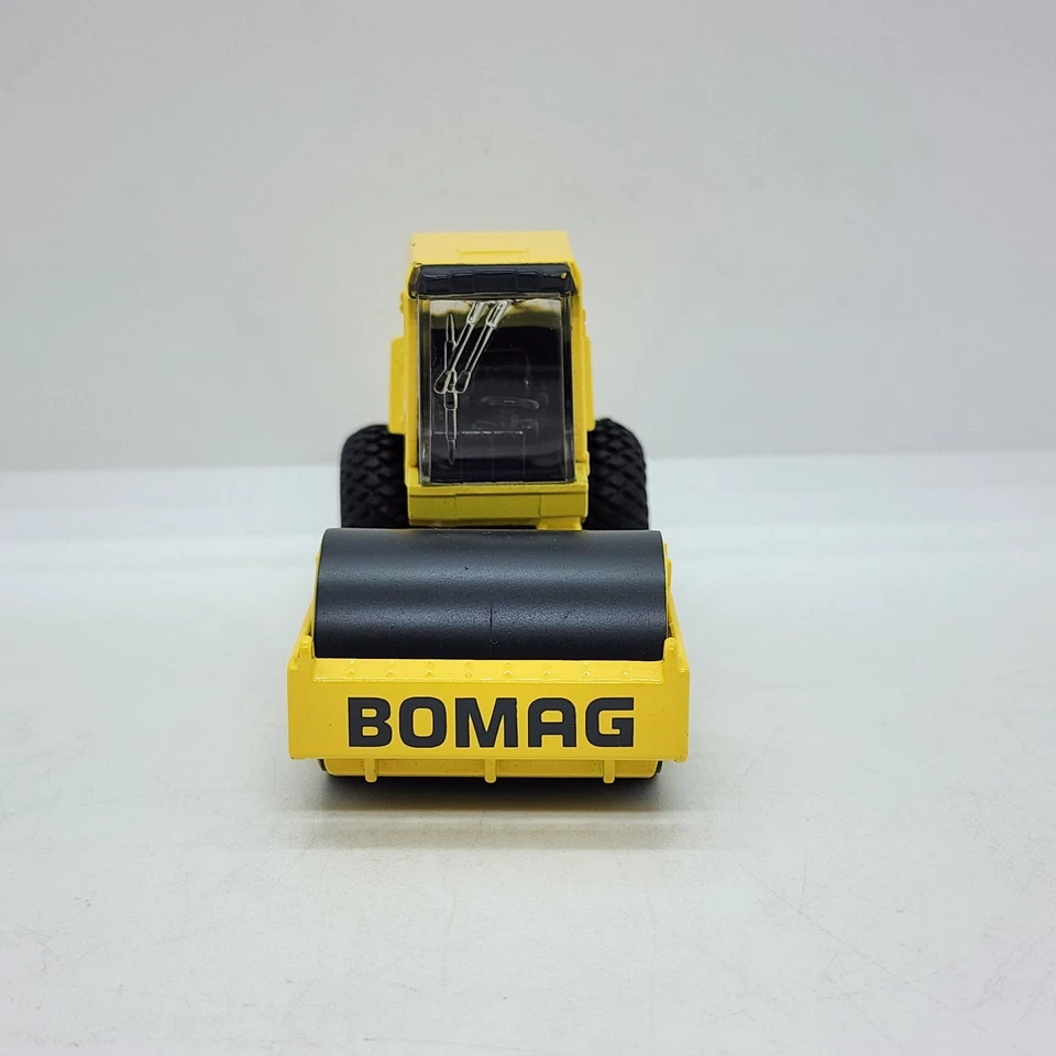 Bomag BW 213D-3 Scale 1:50 Die Cast Single drum vibratory roller MIB - Image 4 of 4