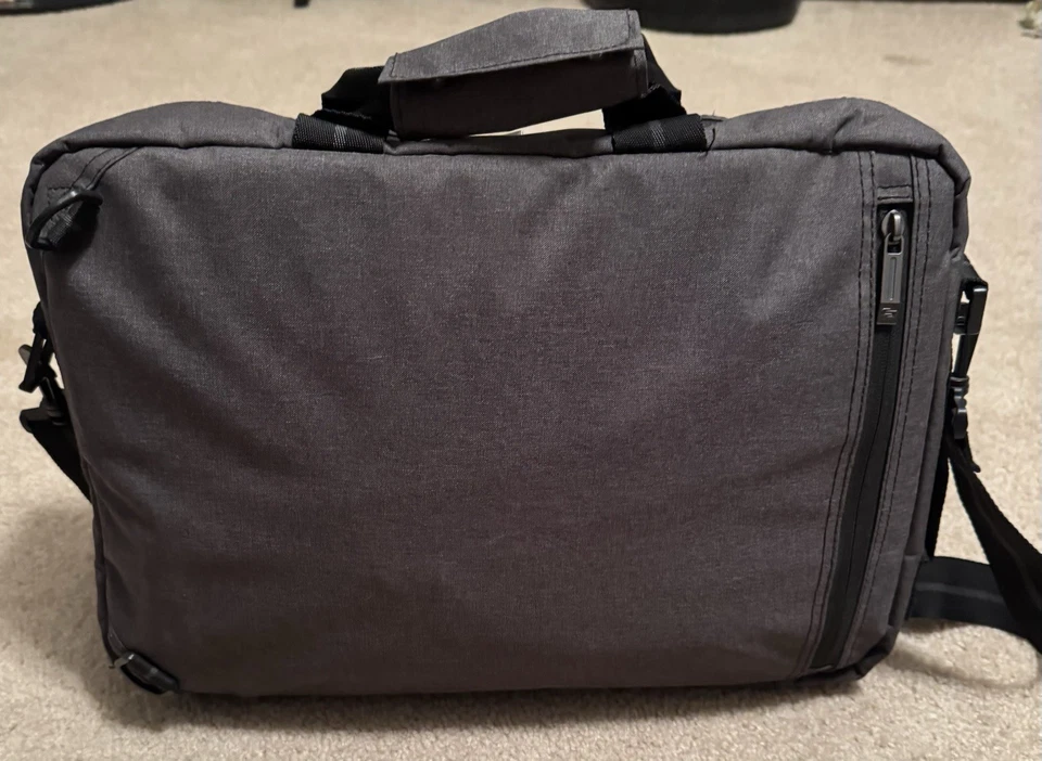 Solo New York convertible laptop bag/backpack, 17x13, Charcoal Gray/Black-Clean - Image 2 of 4