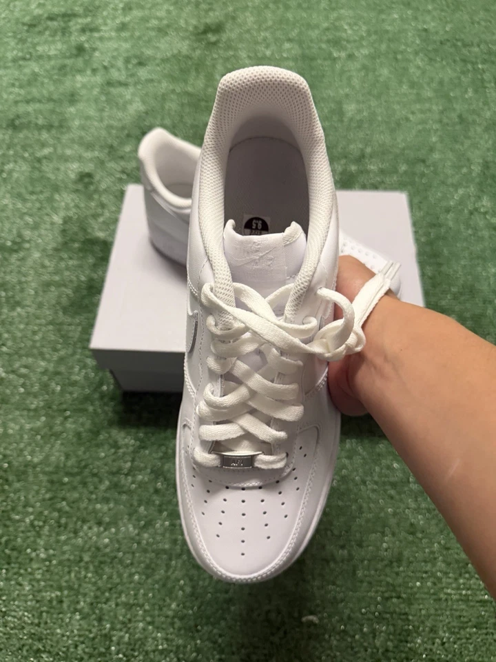 Nike Air Force 1 Low Triple Blanco '07 - HOMBRE | MUJER | NIÑO’S Foto 2 de 4