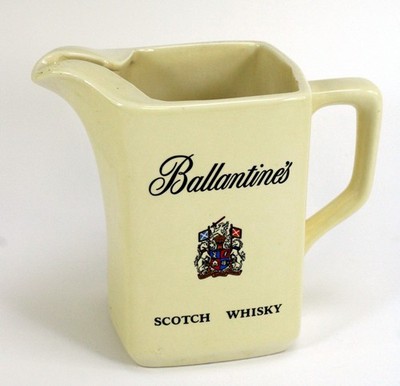 Ballantines Scotch Whisky Keramik Krug Kanne Ausschankkanne