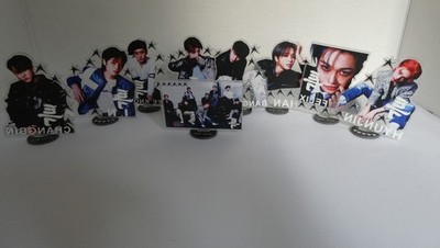 STRAY KIDS 5 Sterne Acryl Kunststoff Ständer STAY
