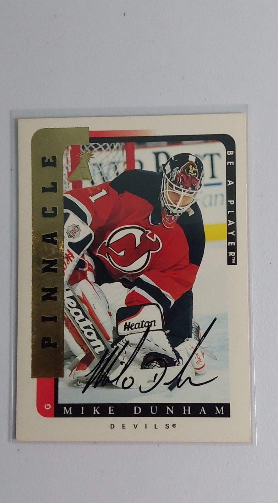 1996-97 Pinnacle Be A Player - Mike Dunham #212 Autographs (AU)