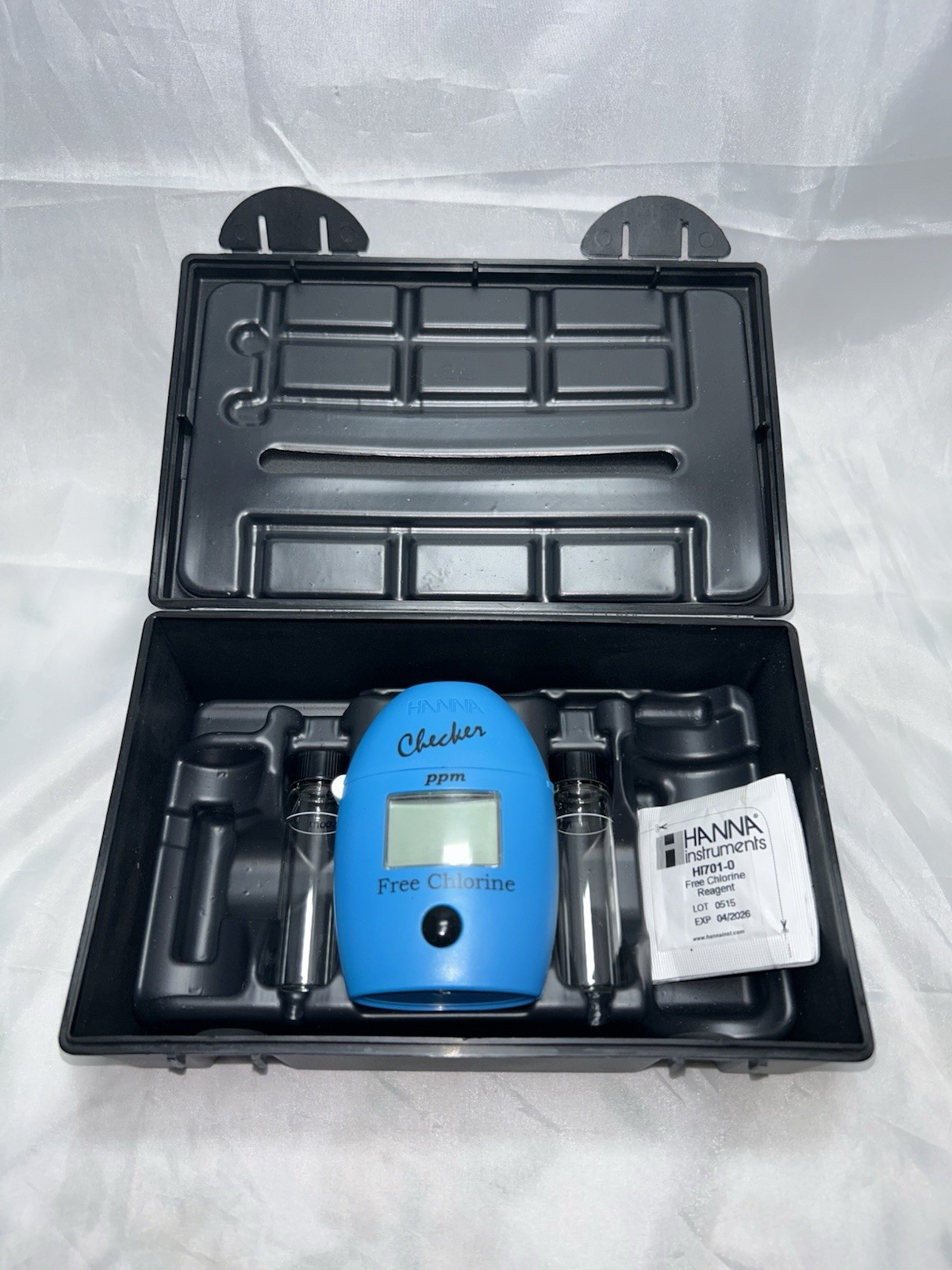 Hanna Instruments HI701 Comprobador de Cloro Libre PPM Azul con Estuche y Frascos