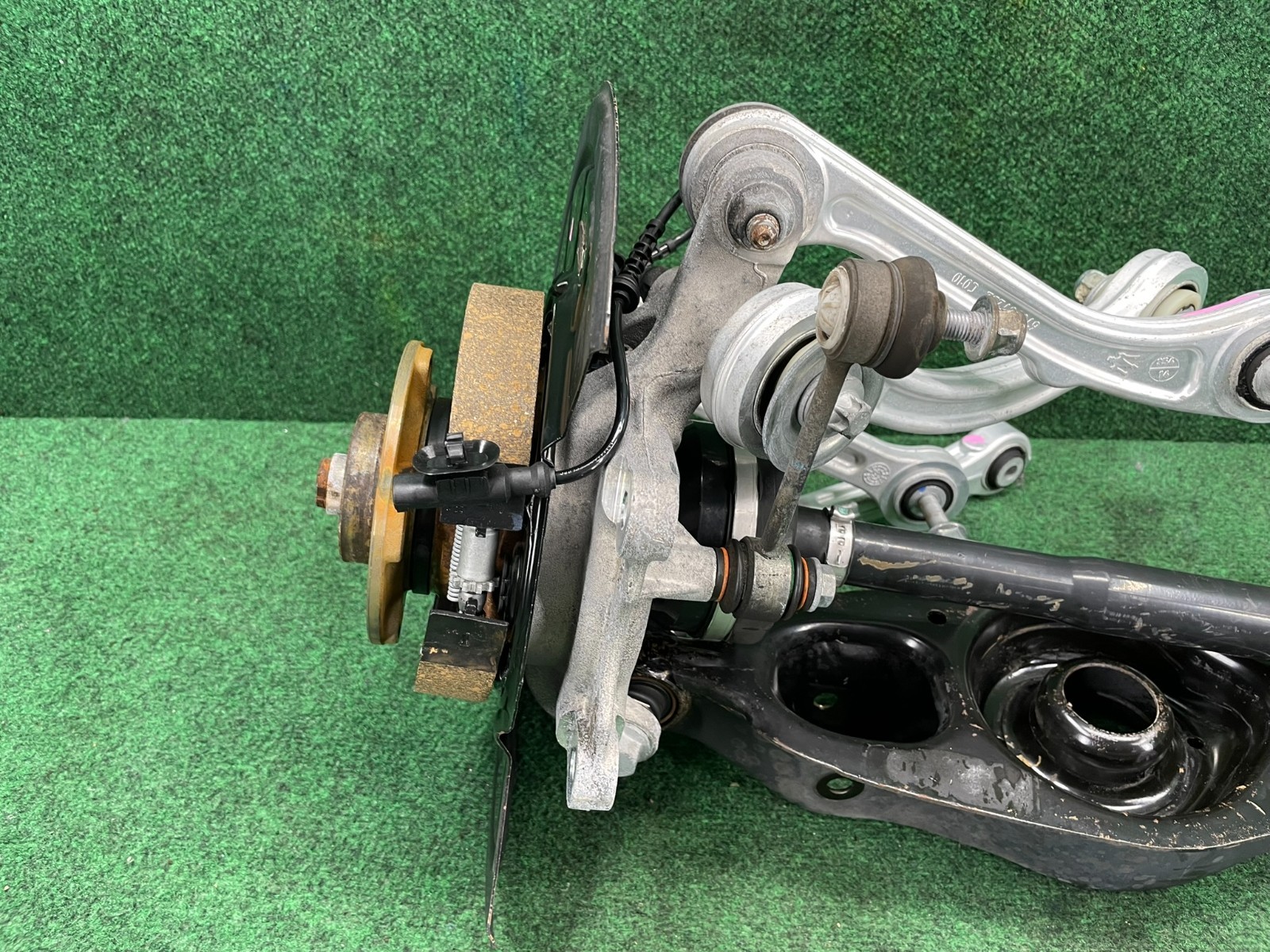 🛑 2014-2017 Maserati Ghibli 3.0 RWD Rear Left Side Spindle Knuckle Hub Assy OEM