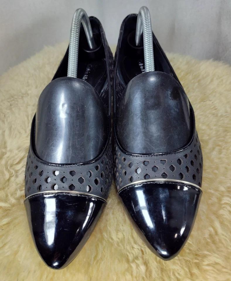 CALVIN KLEIN MUJER ZAPATOS PLANOS INFORMALES CHAROL CORTE LÁSER TALLA 10 M NEGRO GRIS Foto 3 de 4