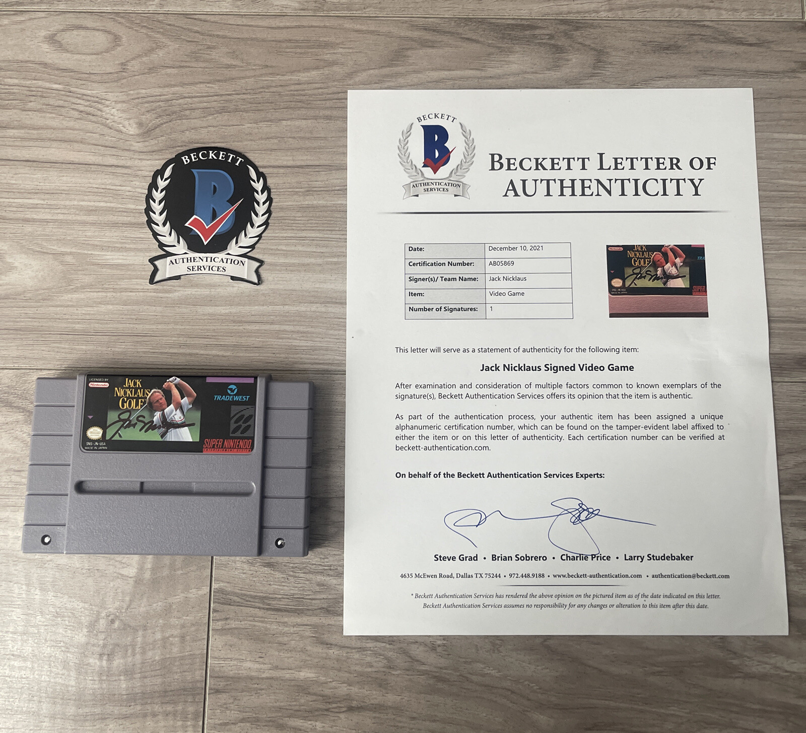 Jack Nicklaus Autographed Signed / NINTENDO VIDEO GAME BECKETT LOA Golden Bear 2 