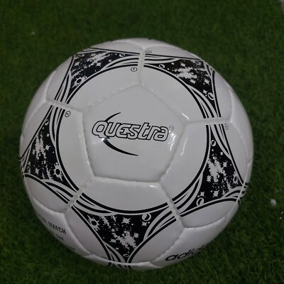 FIFAワールドカップ1994アメリカ大会 公式試合球Adidas Adidas Questra | FIFA World Cup 1994 | Official Match Ball