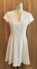 8 Nanette Lepore Fit & Flare White black dress colorblock cap sleeves seersucker