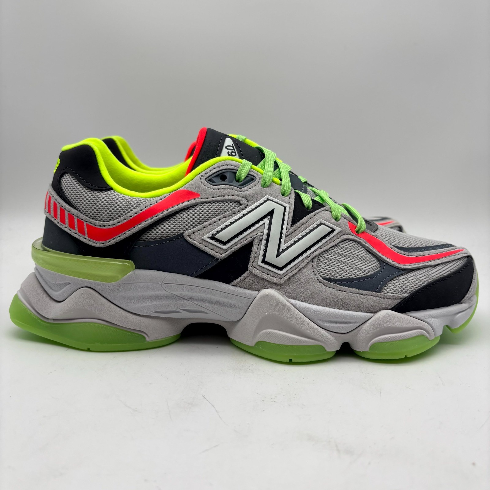 New Balance 9060 DTLR Glow Grey Running Athletic Shoes Size 8 Men's U9060DGG