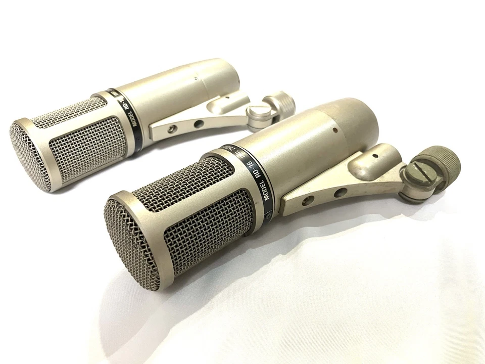 TOA MODEL RD-16 Vintage Condenser Microphone Pair (x2) Tested Works w/ Case! - Image 4 of 4