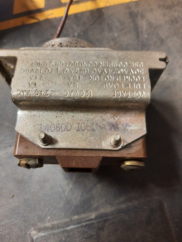 Honeywell Thermostat Limit Control L4080D 1051 USED 140°-240°F