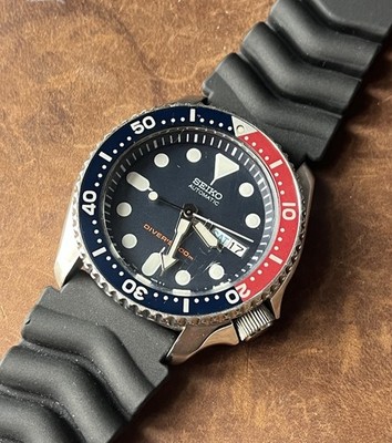 Seiko 7S26-0020 SKX009 Men's Dive Watch 200m WR.