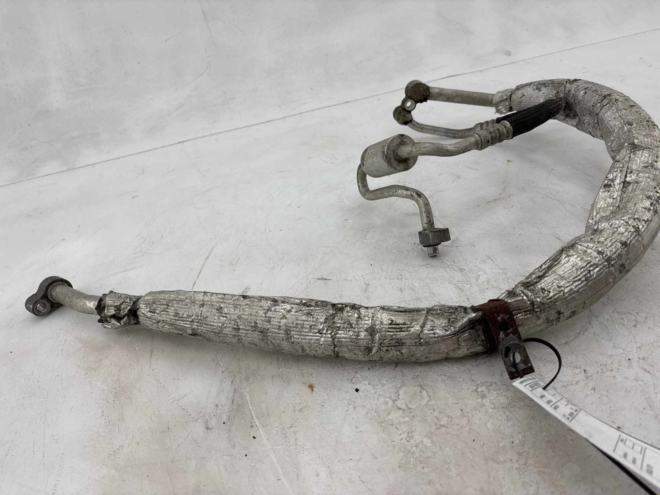 Manguera de succión y descarga de aire acondicionado Ford Fusion 2010-2012 OEM AE5Z-19D734-C Foto 2 de 4