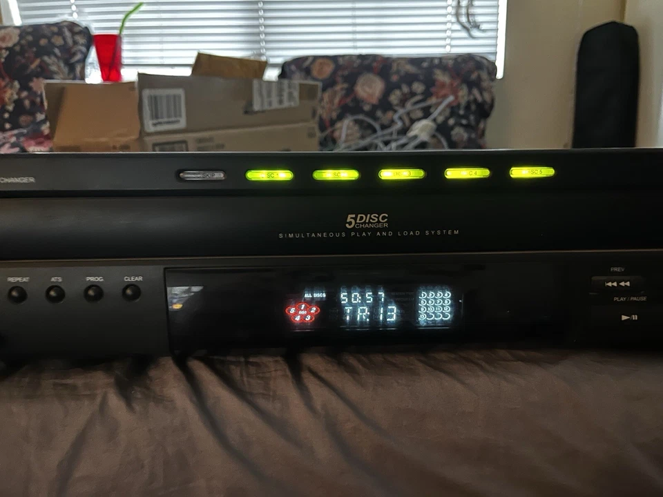 KLH  DA 1302 5 Disc Cd Changer - Image 3 of 4