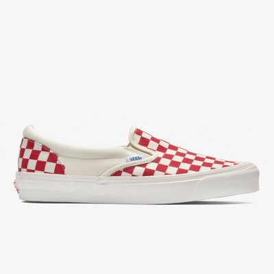 vans vault red