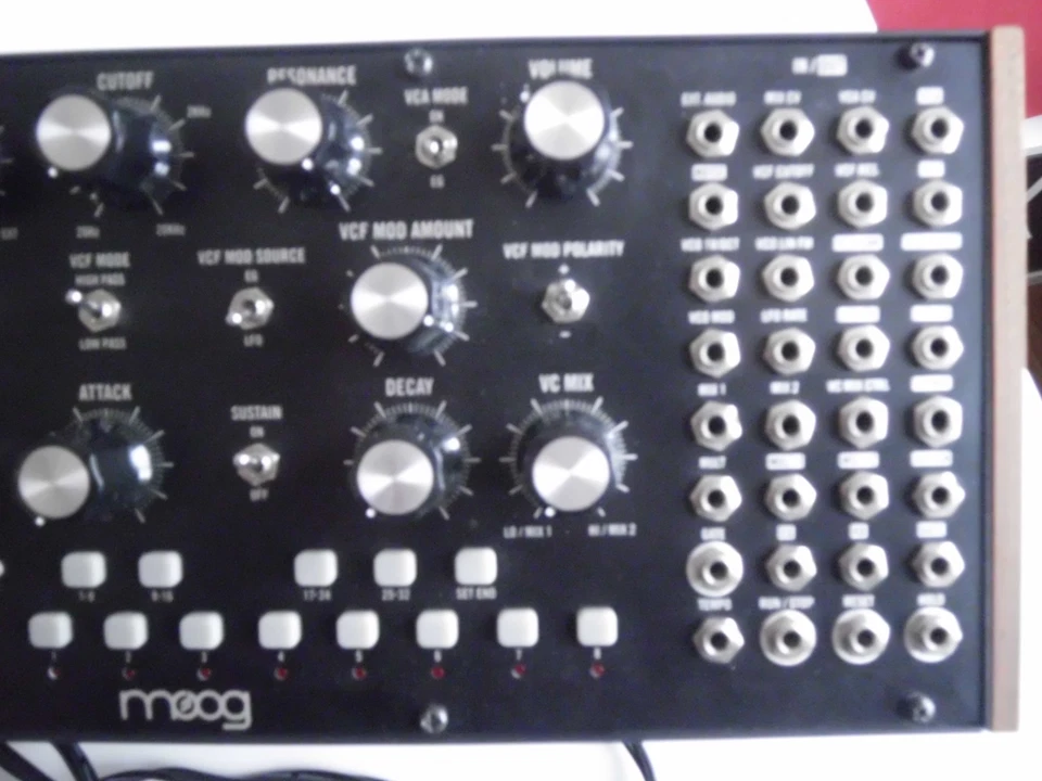 Moog Mother-32 halb Modular Synthesizer - Bild 2 von 4