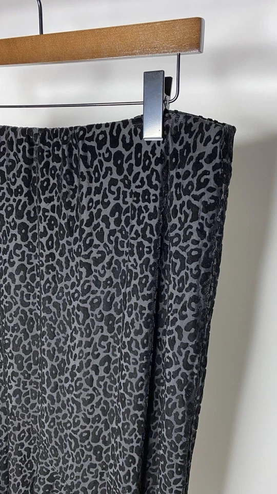 Chico's Janet 动物印花天鹅绒倦怠高低裙女式 2 美国大号全新带标签 — 第 2/4 张图片