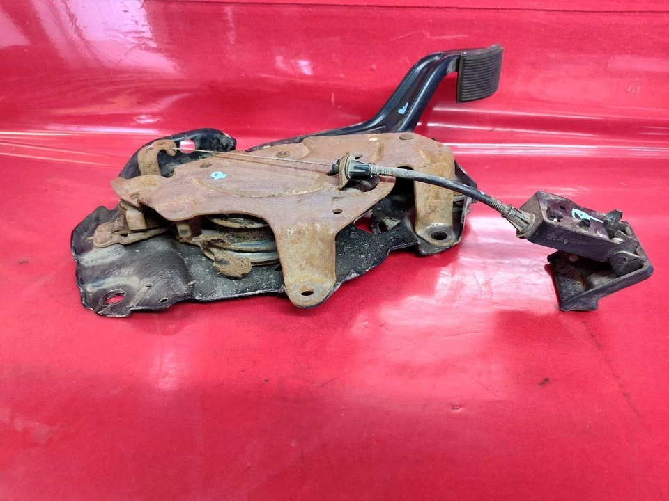 Palanca de pedal de freno de estacionamiento de emergencia Ford F-250 F-350 Super Duty 2005-2010 Foto 4 de 4