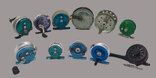 Lot de 11 anciens moulinets pour canne à pêche mouche ou autre collection