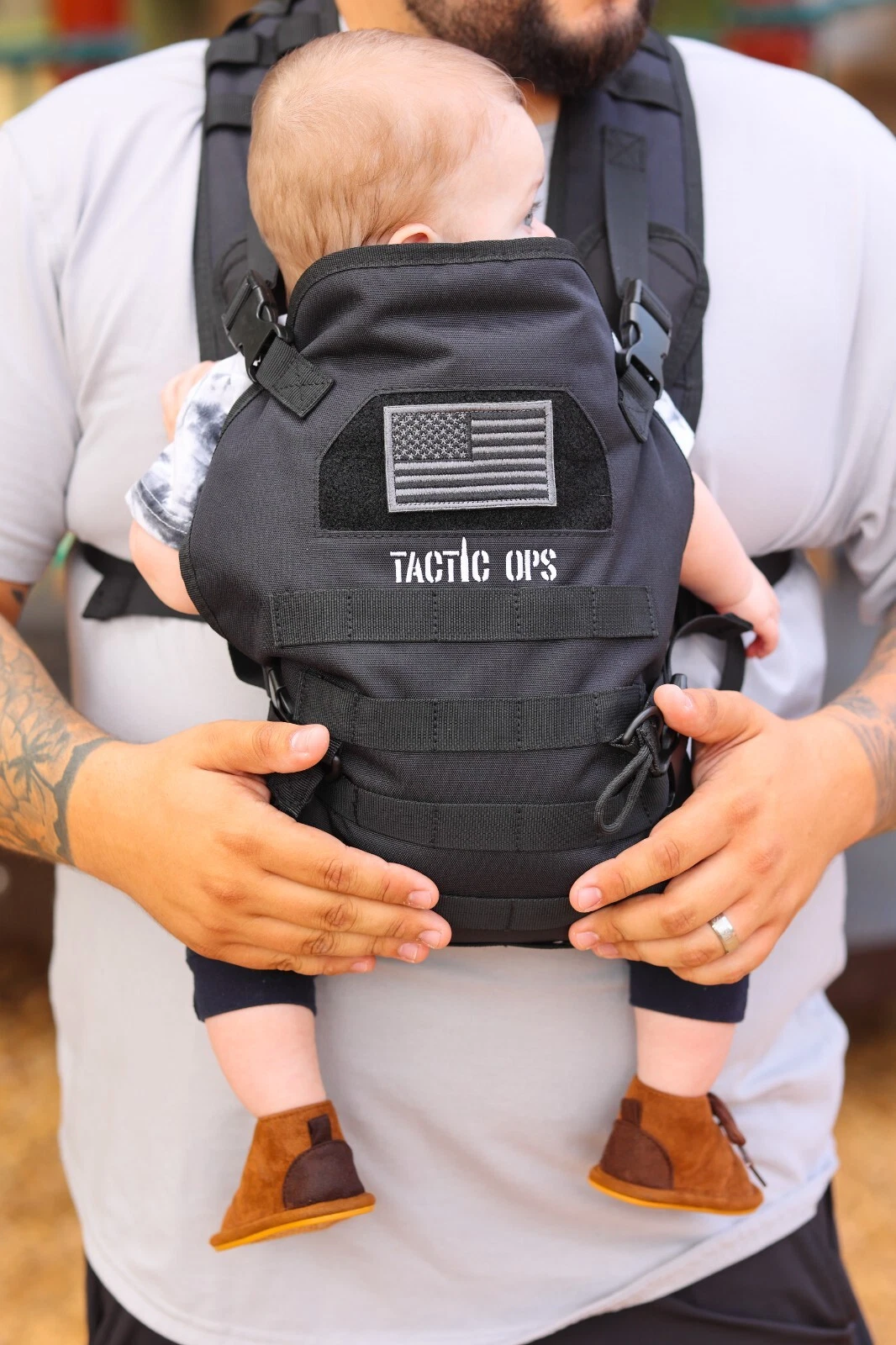 Tactic Military Inspired Baby Toddler Carrier Sling - (Black) by Tactic Ops
Opens in a new window or