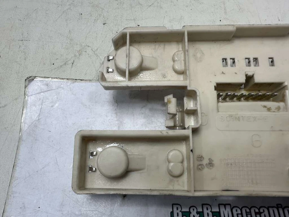 CIRCUITO PORTALAMPADA FARO FANALE POSTERIORE SX RENAULT CLIO 1990 1996 (SU835) Foto 2 de 4