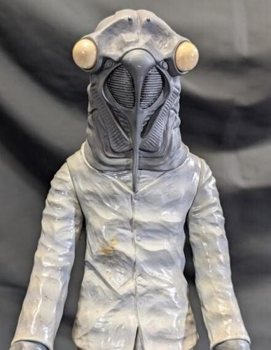 Medicom Toy Ultra Q Semi-human Cicada Sofubi Soft Vinyl Figure Toy Japan Used - Picture 5 of 10