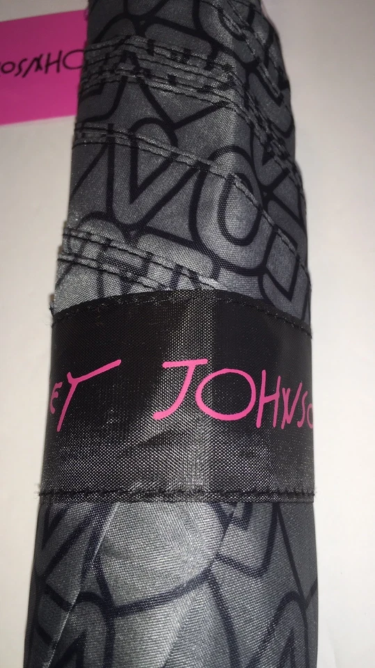 BETSEY JOHNSON COMPACT UMBRELLA HEARTS ❤️  LUV DESIGN Gray~Black Auto Open  NWT - Image 3 of 4