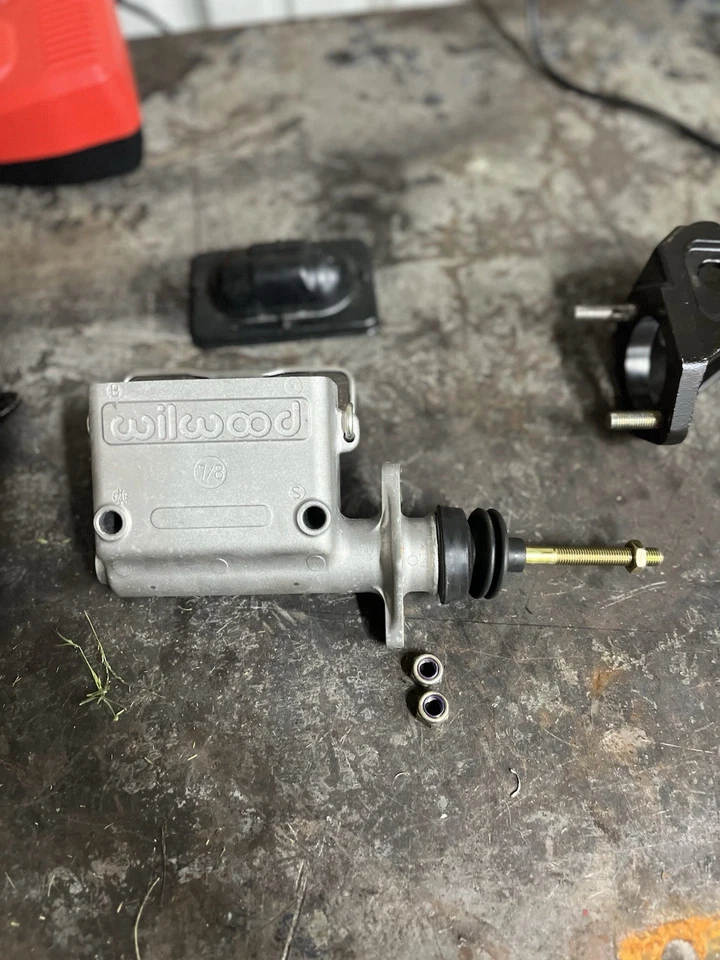 Pedal Wilwood Composite Master Cyl montado en el suelo y Res. *ver descripción* Foto 2 de 4