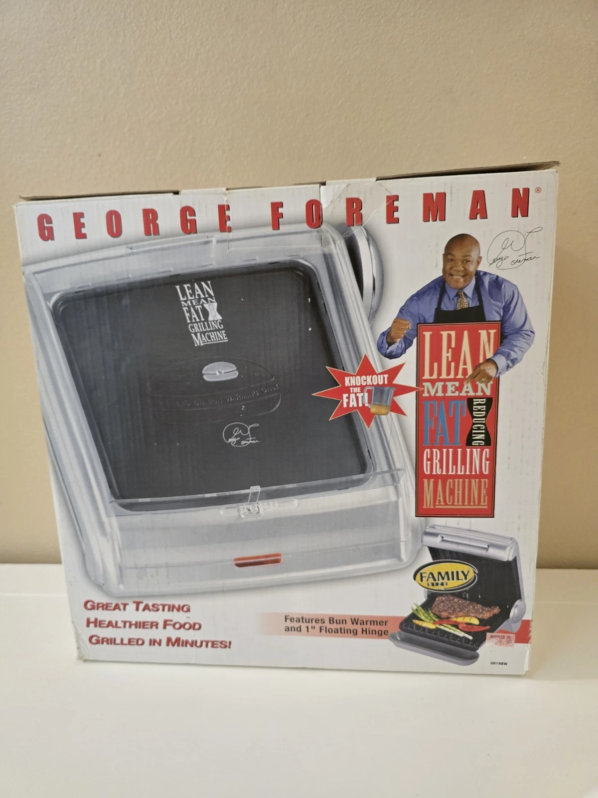 Vintage George Foreman Lean Mean Grilling Machine & Bun Warm Family SizeGR18WB
