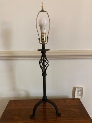 Vintage antique black finish 29.5  tall working Table Lamp, primitive, colonial