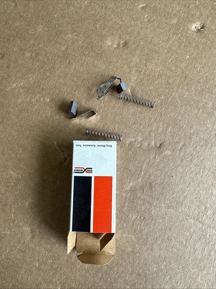 Borg/Warner X301 / RX-103 Standard Motor Products Alternator Brush Set - Image 4 of 4