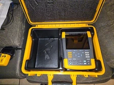 Fluke 190-102 Series III Scopemeter 2-Channel 100MHz Oscilloscope W/ Case 5GS/s