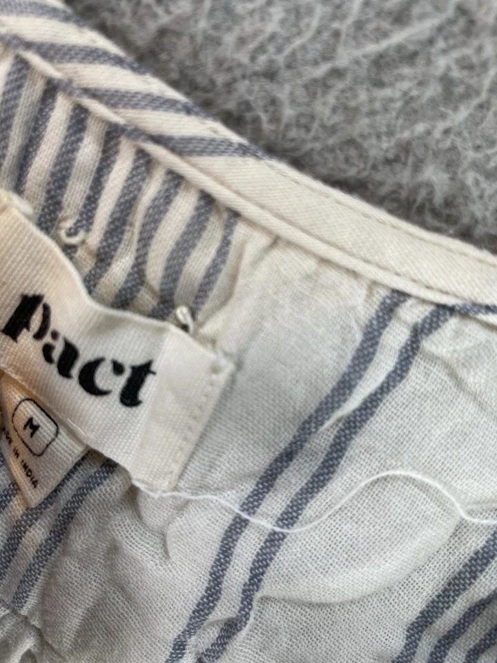 Pact Dress Women’s Medium White Organic Cotton Bell Sleeves Flare And Fit Gauzy - Image 3 of 4