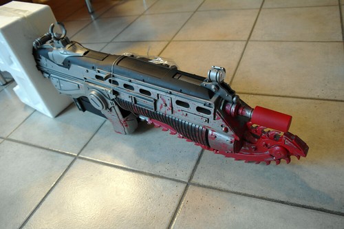 Gears of War 2 - Lancer Bloody Version (rare) - NUOVO - BRAND NEW - Imagen 9 de 10