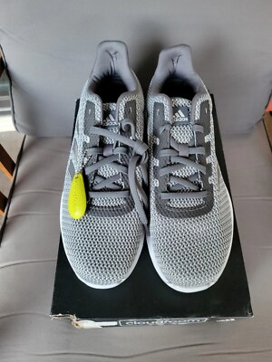 New w/ Defect WOMEN'S ADIDAS COSMIC SL SIZE: US