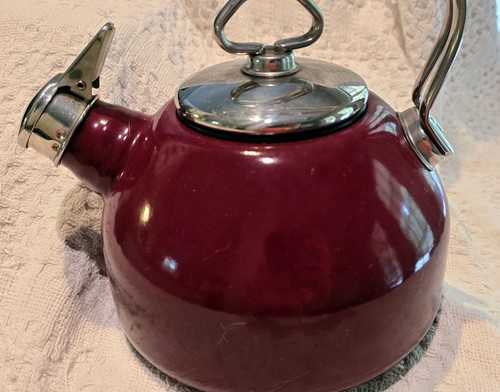 Classic Chantal Stovetop Tea Kettle 1.8 qt - Cherry Red