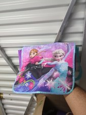 Disney Frozen Elsa Anna 16" W x 10" H x 5" W Solid Black Messenger Bag Purse A37