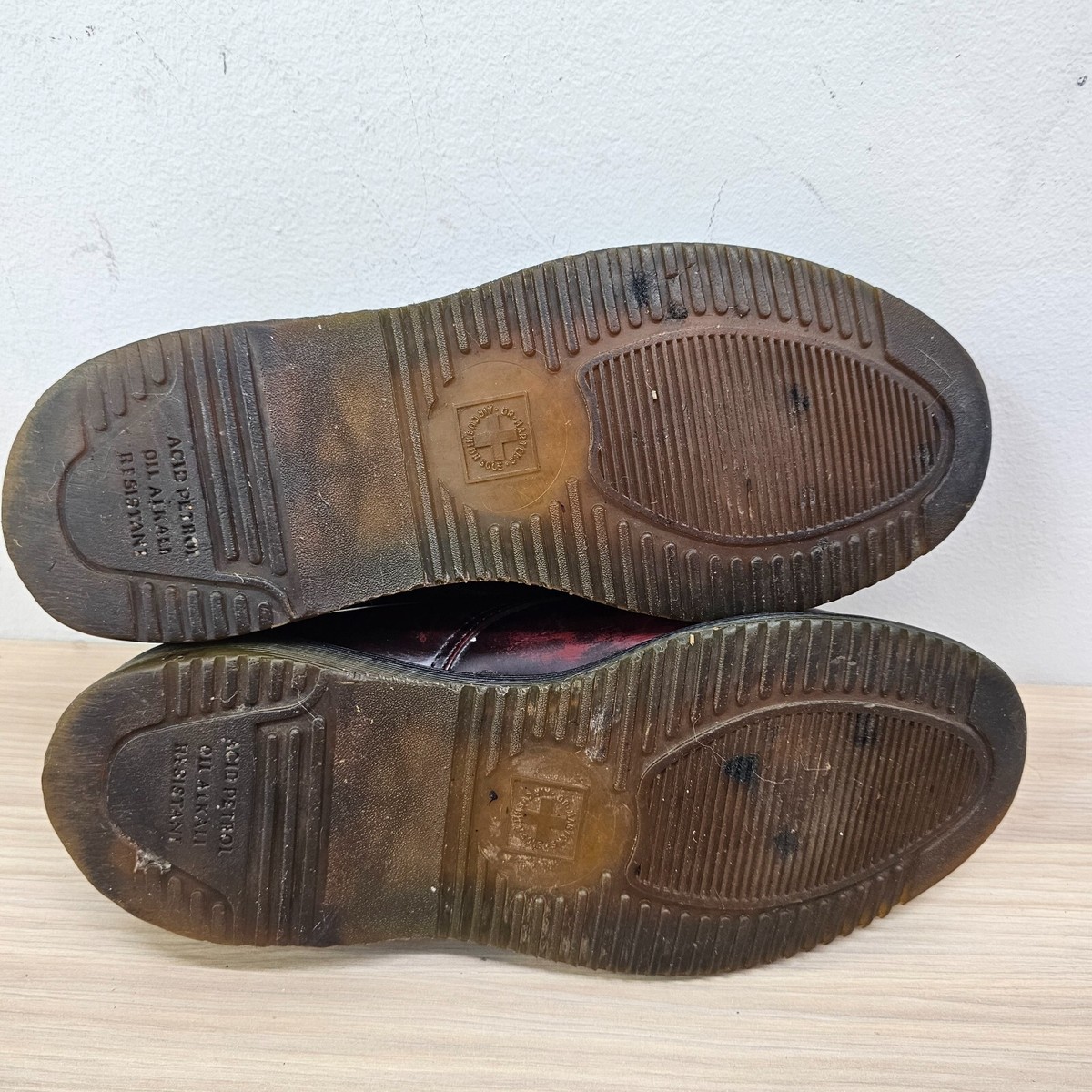 Vintage 90s DR MARTENS Oxford Shoes Womens 7 Oxblood Red  display picture 3