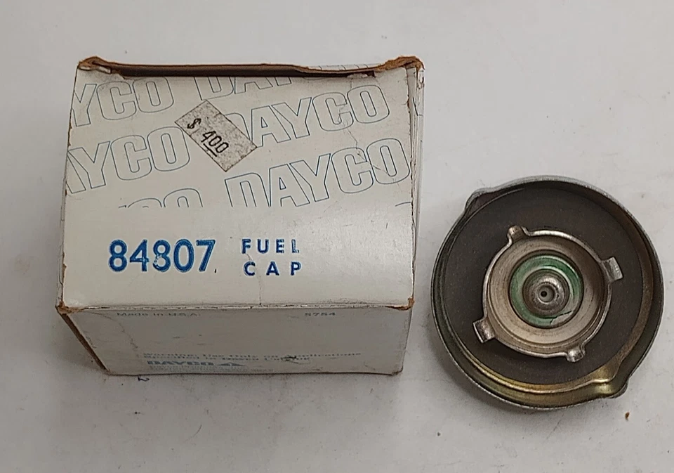 Tapa de gasolina Dayco 84807 71-74 Buick 71-77 GMC 71-79 Dodge (ver descripción 4 más) Nuevo de Lote Antiguo Foto 2 de 2