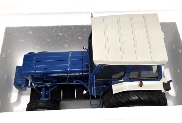 UH 1/16 Ford 7600 7A1 Launch Edition Blue 1975 Diecast scale model Farm Tractor - Image 4 of 4