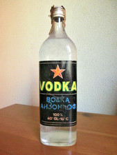   ANTIGUO Y RARO VODKA  ""  BOAKA  ""  -1 LITRO .