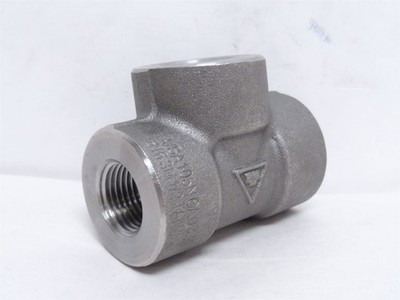 247269 New-No Box; Industry-Std 1MMX9 Pipe Tee; Sch: 80; Class: 3000; 1/2NPT