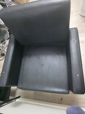 Professional Black hairdressing chair adjustable