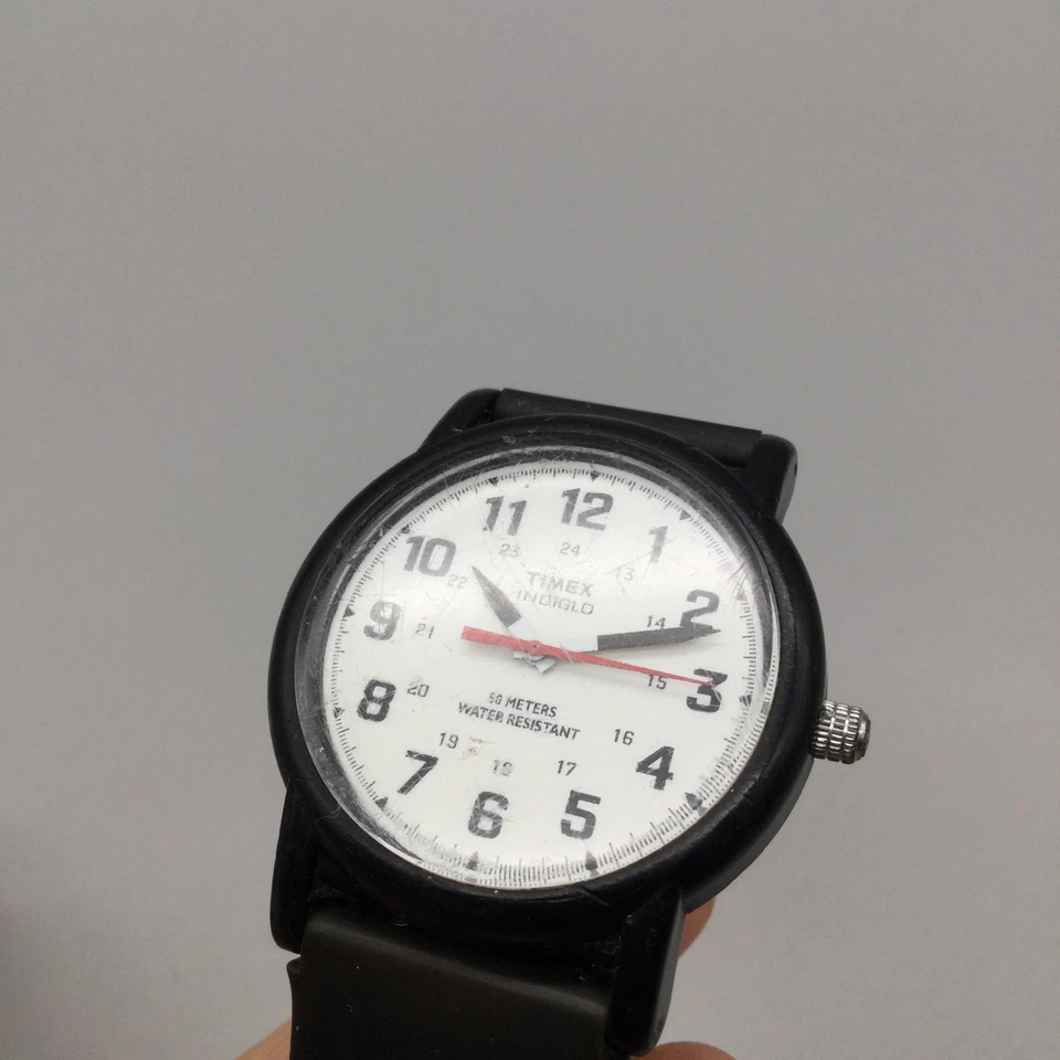 Reloj Timex Vintage Hombre 37mm Estuche Negro Banda Silicone Indiglo Batería Nueva Foto 4 de 4