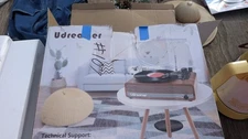 Udreamer UD002 3-Speed USB, Bluetooth Turntable Record Player w/Speakers W/Box