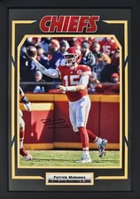 Patrick Mahomes Signed Kansas City Chiefs Passing 16x20 Photo Framed Beckett