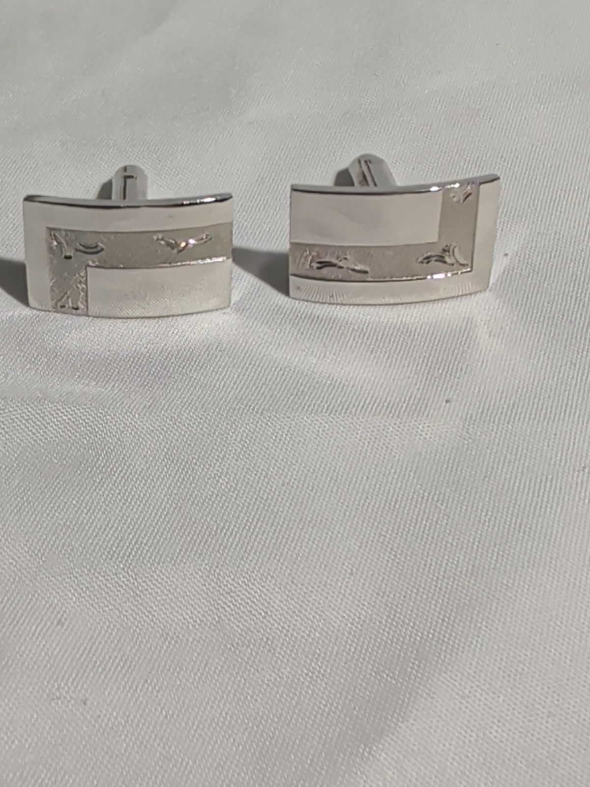 VTG Silver Tone Etched Rectangular Curved Cufflin… - image 1