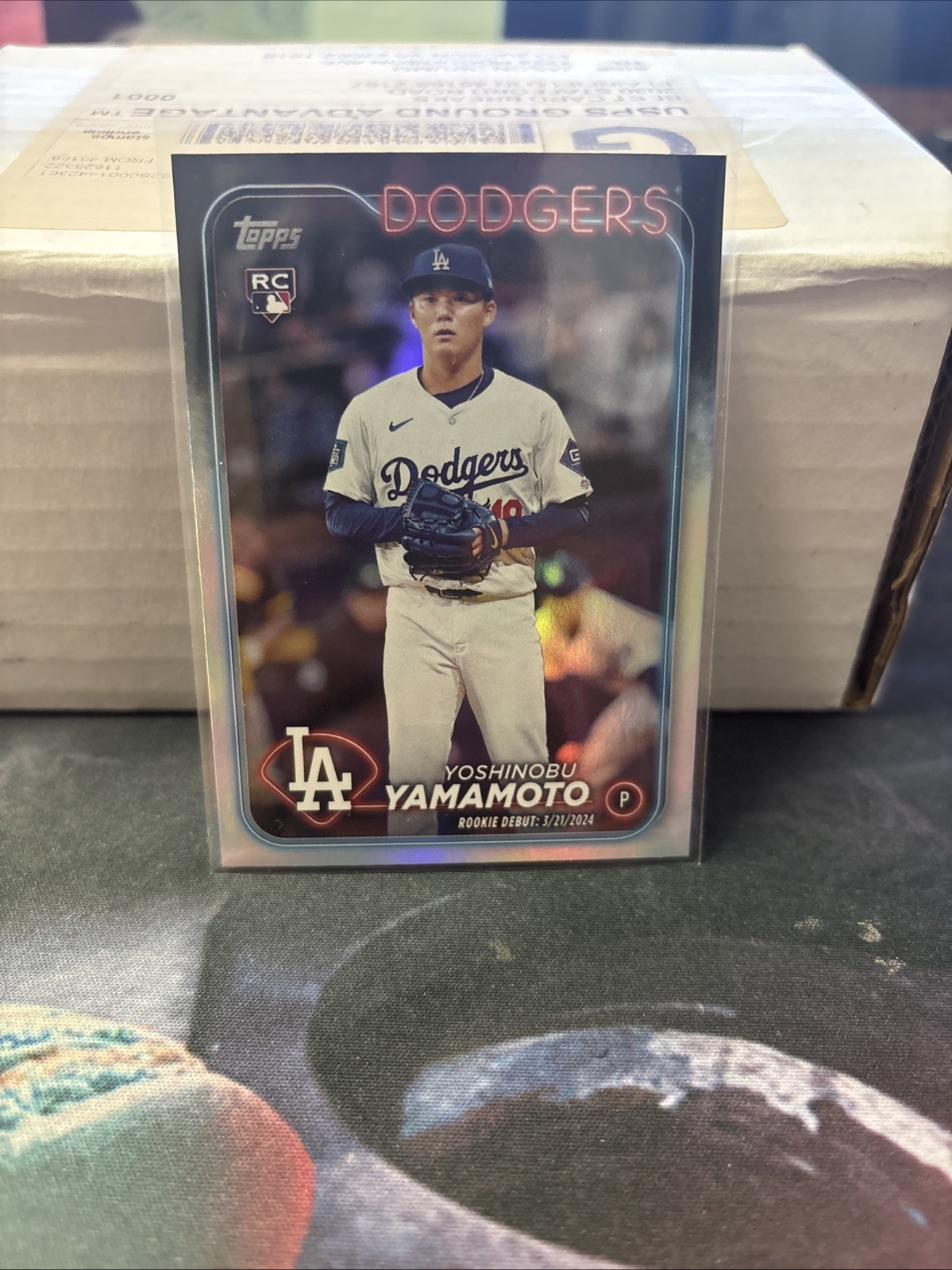 2024 Topps Update Series - Rookie Debut Yoshinobu Yamamoto #US149 Rainbow Foil 